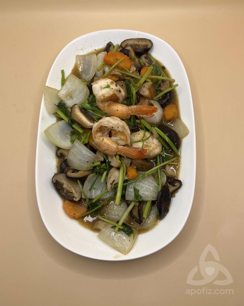 Yummy's restaurant and bar in Jomtien pattaya thailand, mushrooms with shrimps