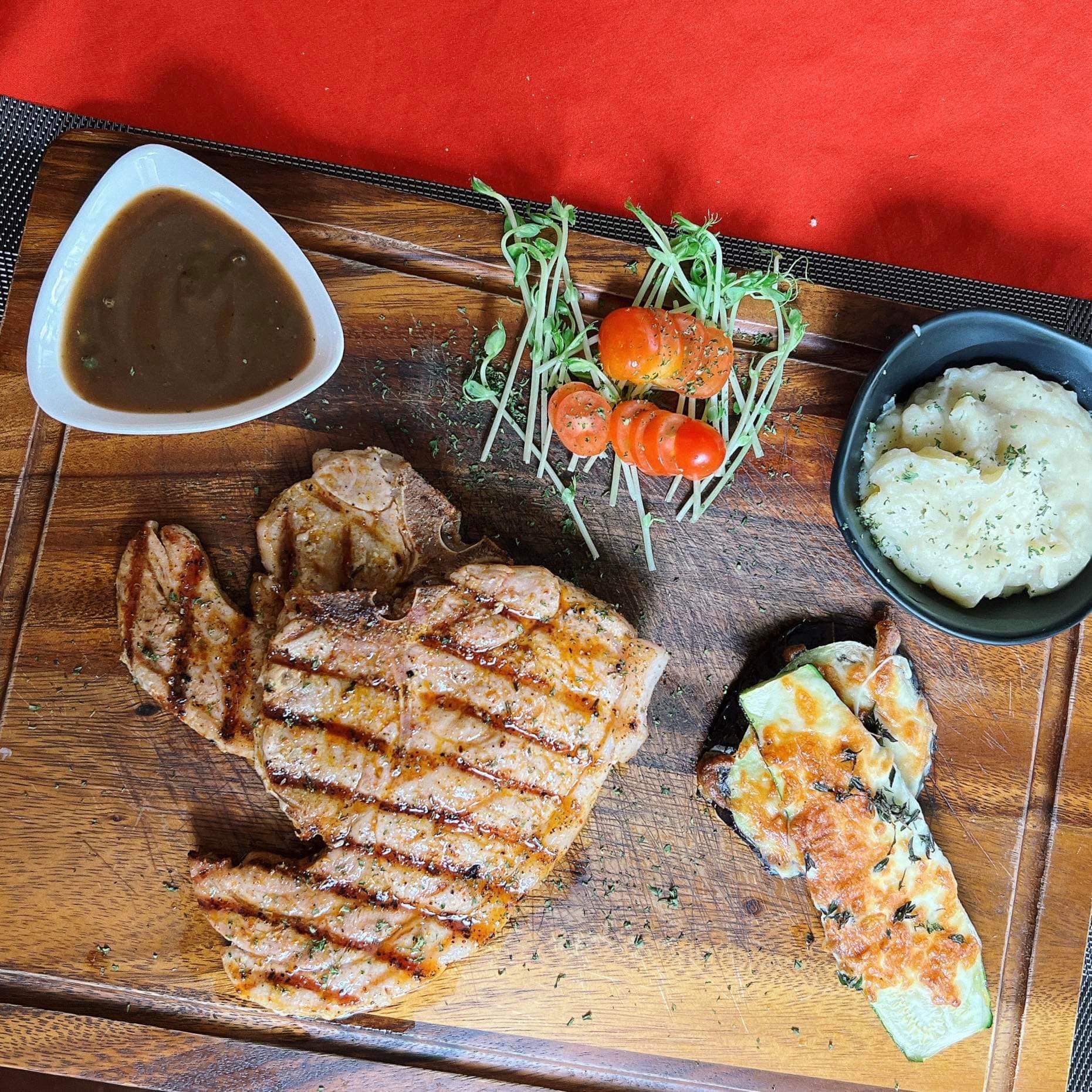 restaurant la mesa barbeque steak a la plancha