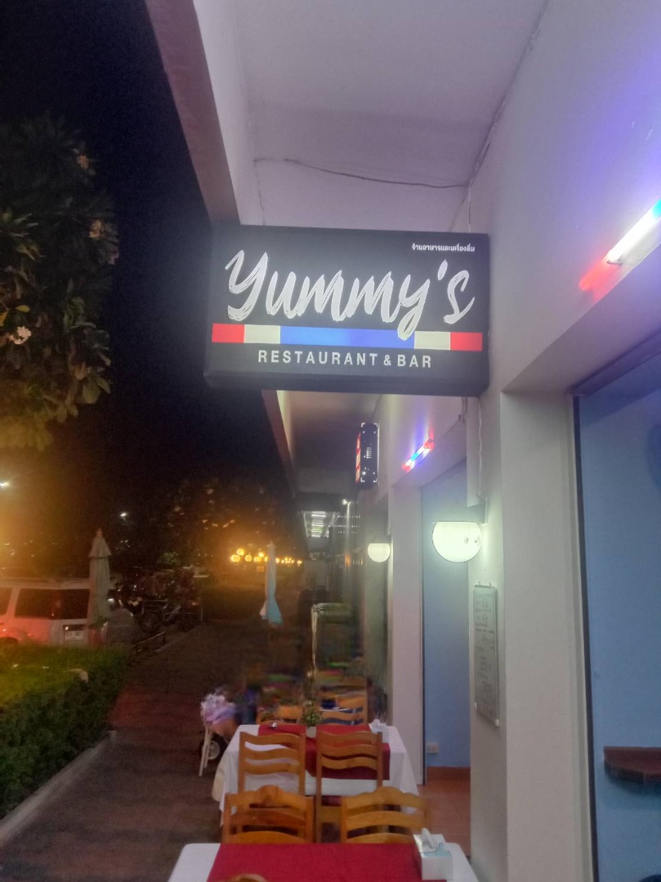 Yummy's restaurant and bar in Jomtien pattaya thailand, top place. terras and outdoor sign