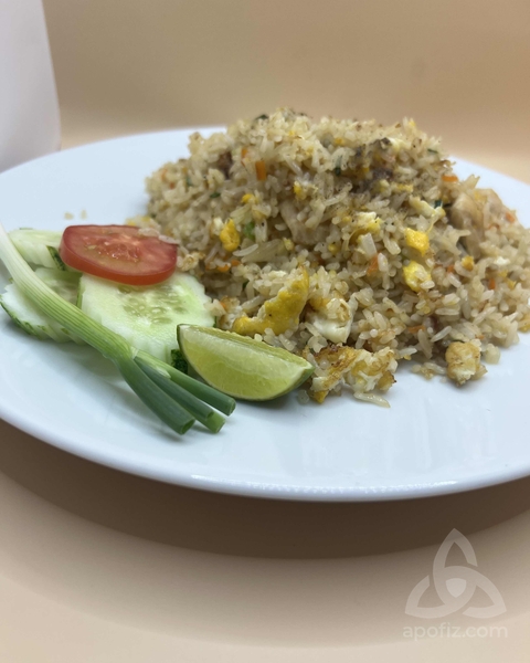 Yummy's restaurant and bar in Jomtien pattaya thailand, fried rice with your choice of seafood, beef, pork or chicken