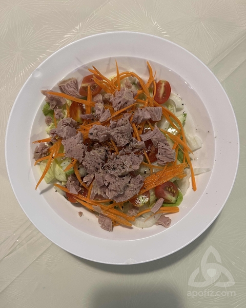 Yummy's restaurant and bar in Jomtien pattaya thailand, tuna salad