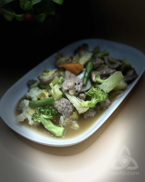 Yummy's restaurant and bar in Jomtien pattaya thailand, mixed vegetables, with seafood, pork, beef or chicken