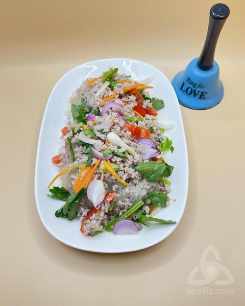 Yummy's restaurant and bar in Jomtien pattaya thailand, glass noodles