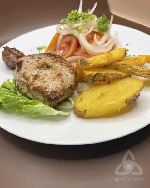 Yummy's restaurant and bar in Jomtien pattaya thailand, pork steak barbeque style