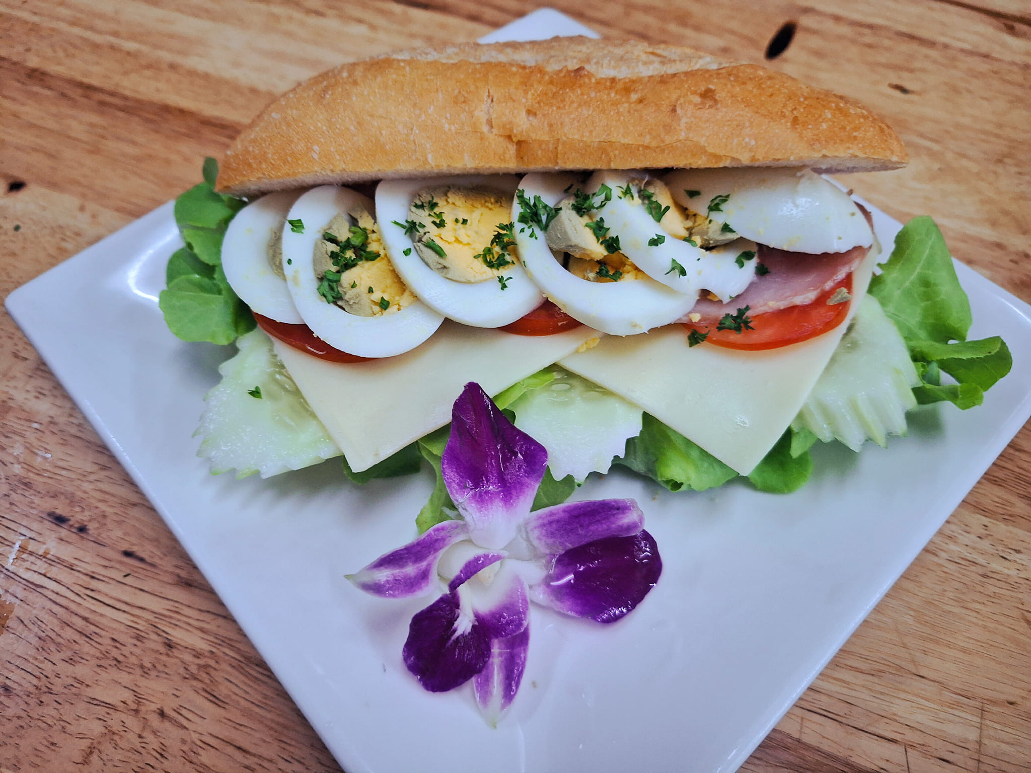 La Taverne  Bistro restaurant, Pattaya soi Khao Talo, breakfast sanwich vegetables and boiled eggs