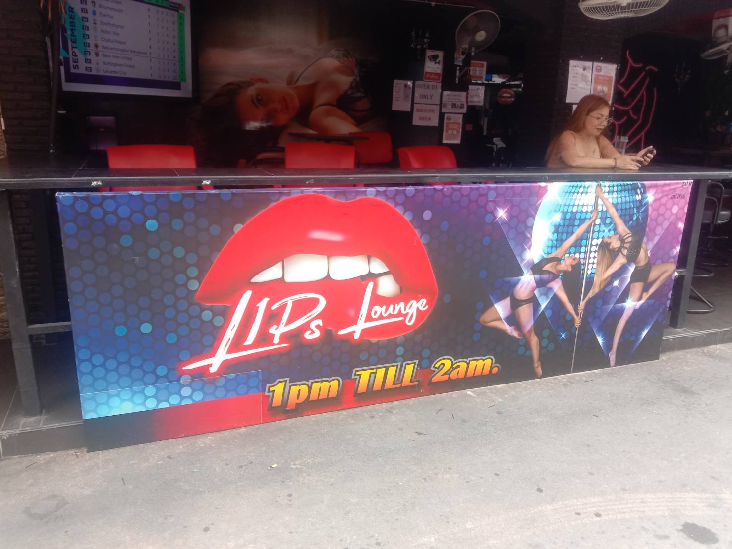 Lips lounge, gentlemens club jomtien, soi whitehouse, outdoor