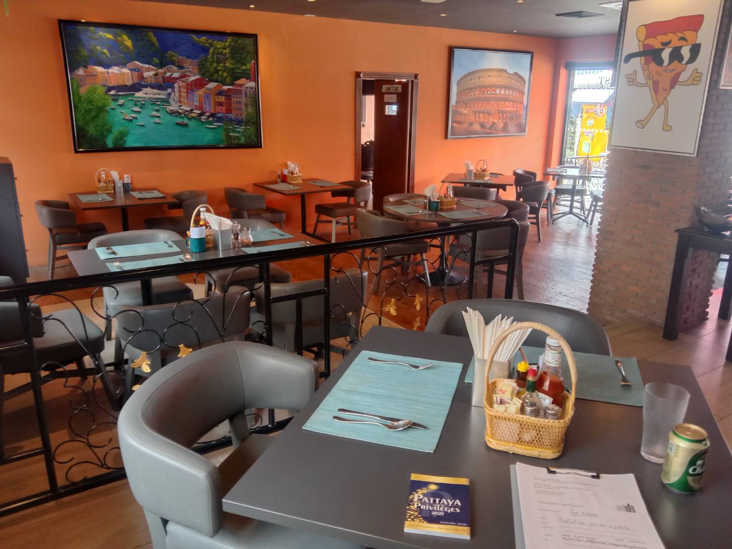 Portofino pizza & pasta pattaya, inside breakfast corner