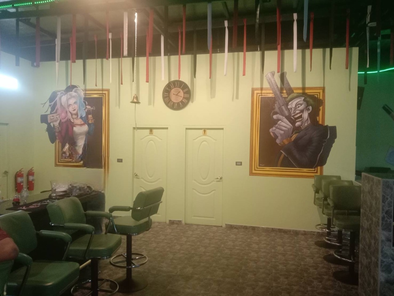 KA RI KI sports bar, paintings