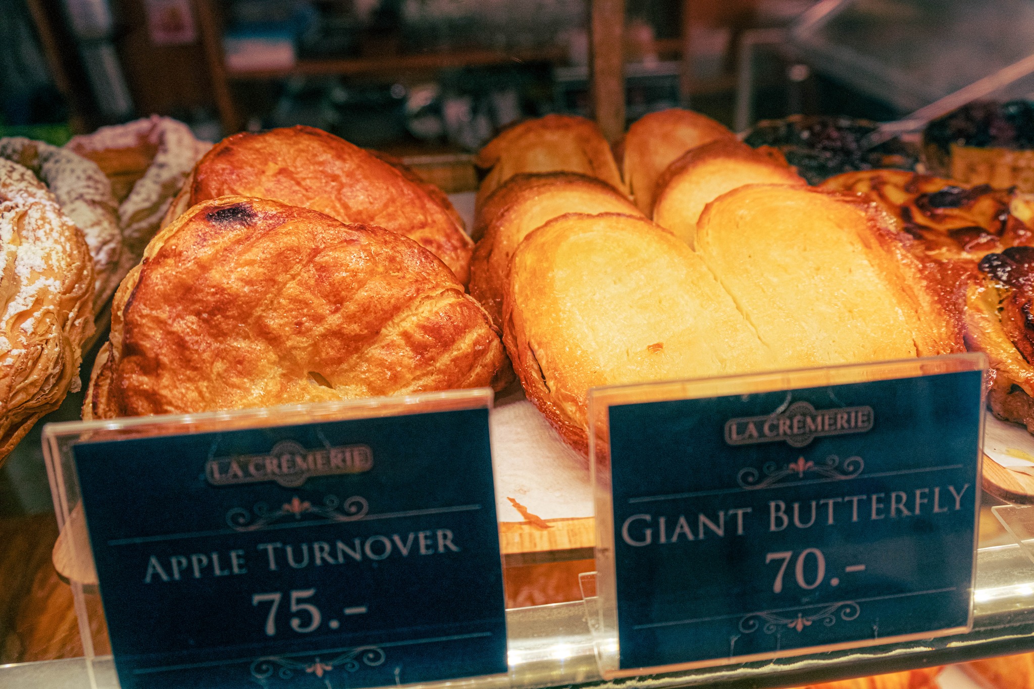 La Crèmerie, ice cream parlour in Pattaya, sweet breads