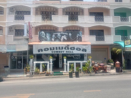 Comedy Hall Khao Talo Pattaya dark side, building