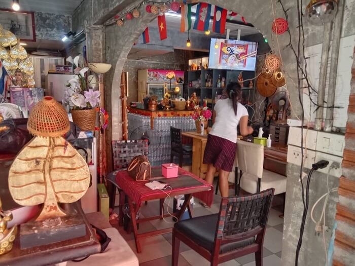 June's kitchen Thai and international kitchen central Pattaya, restaurant inside