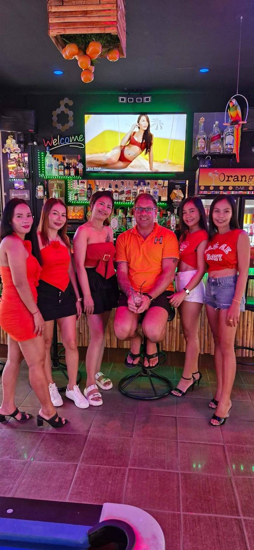 Orange bar rompho complex Pattaya, team and owners