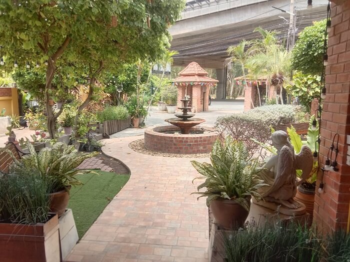 Terracotta restaurant & bike stop cafe in Pattaya,  fontain