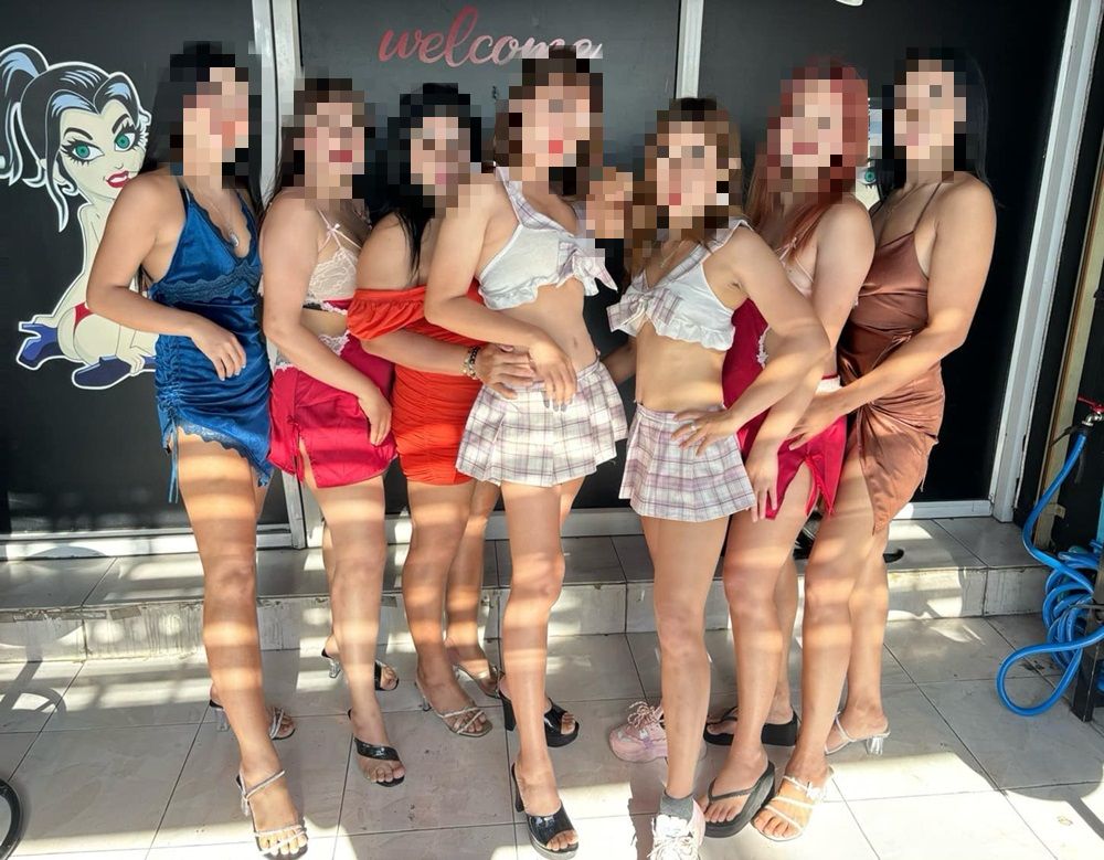Diamond Bar Darkside, bar girls posing outside