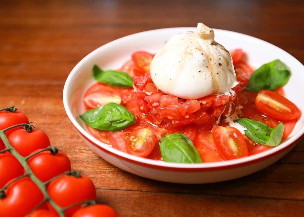 Marco's restaurant and pizzeria in Jomtien Pattaya, tomato mozarella