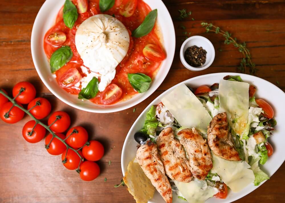 Marco's restaurant and pizzeria in Jomtien Pattaya, lasagne tomato's and cheese