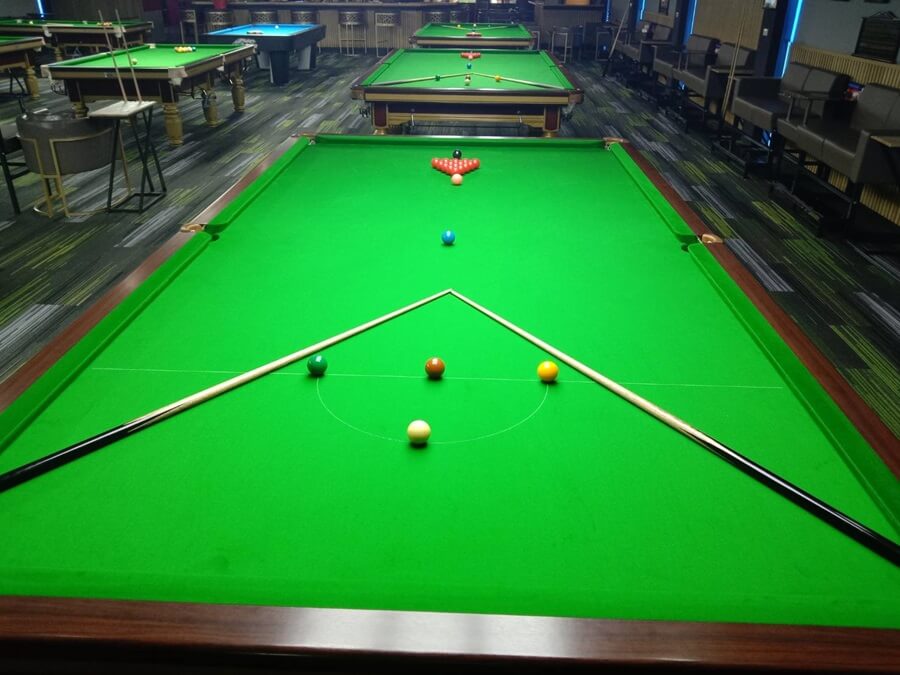 IQ Club, poolhall Pattaya,  chinese pool table
