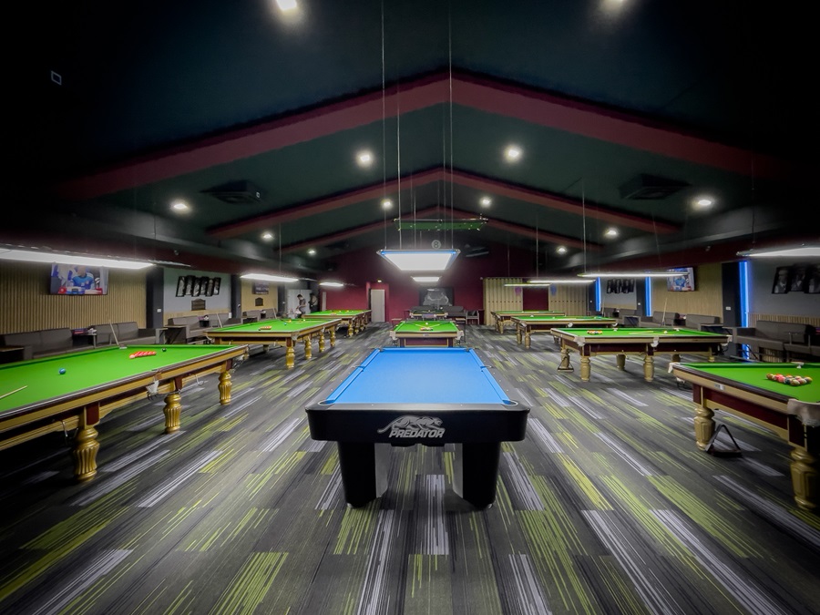 IQ Club, poolhall Pattaya, pool and snooker hall in central Pattaya