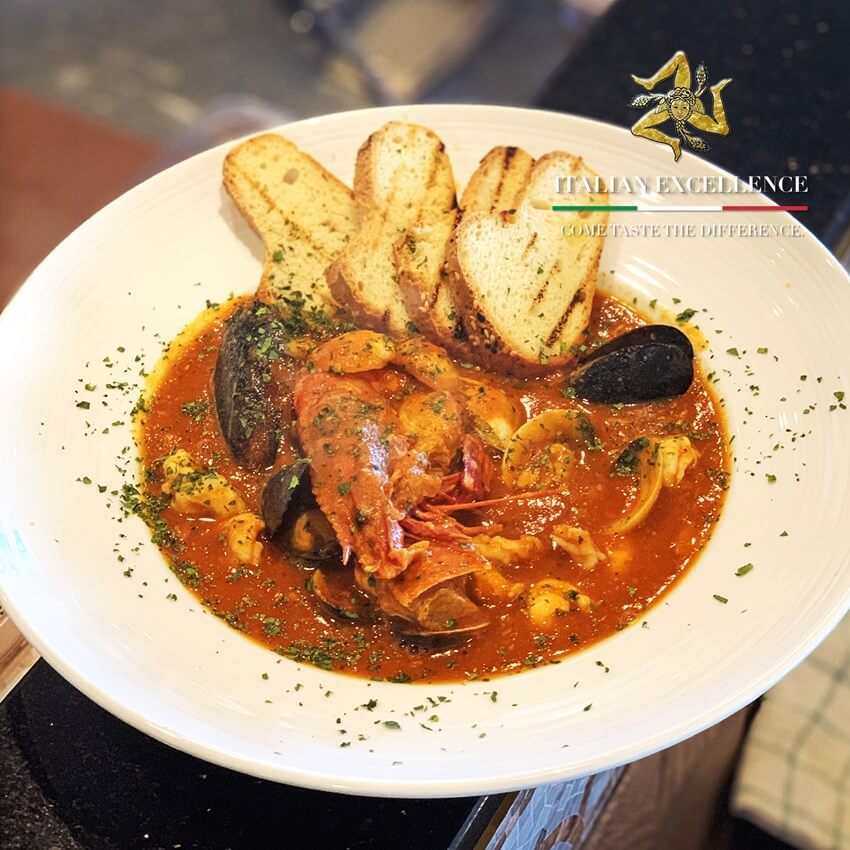 Sicily Italian restaurant, Maprachan lake Pattaya, seafood dish