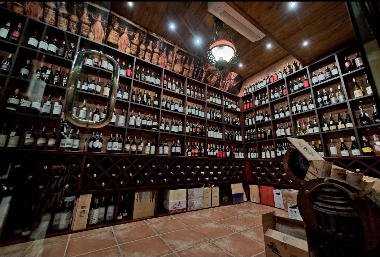 Fusillo, Italian Restaurant, Na Kluea 18, Pattaya, wine cellar