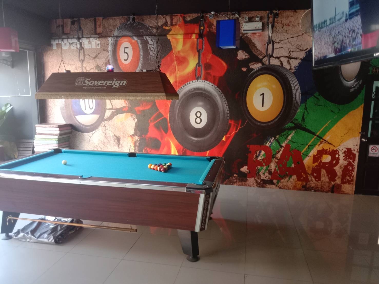 THAT BAR, Darkside, Pattaya, pool table