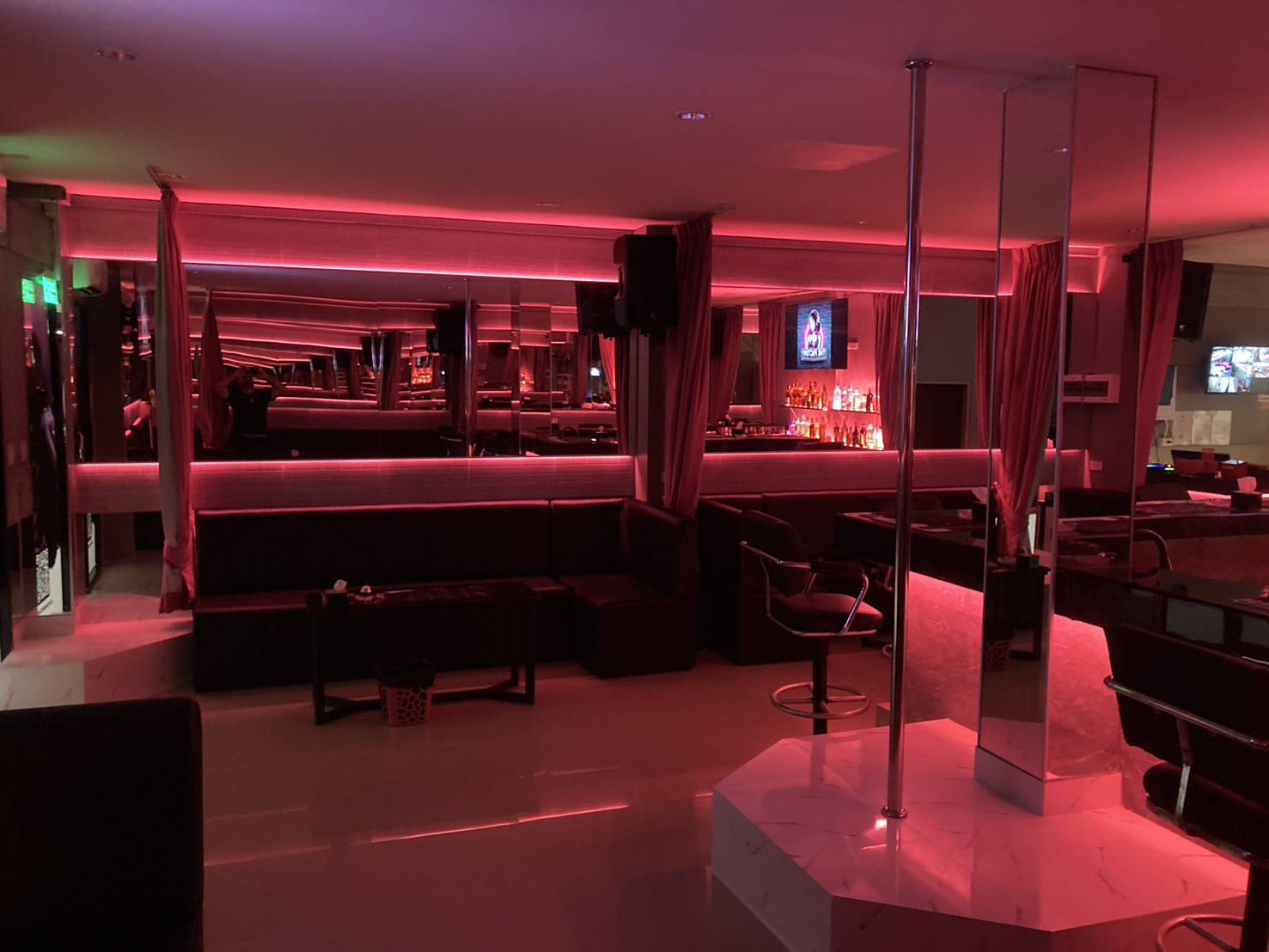 The Factory Gentlemen's club in Pattaya, Where Every Moment is Crafted to Perfection