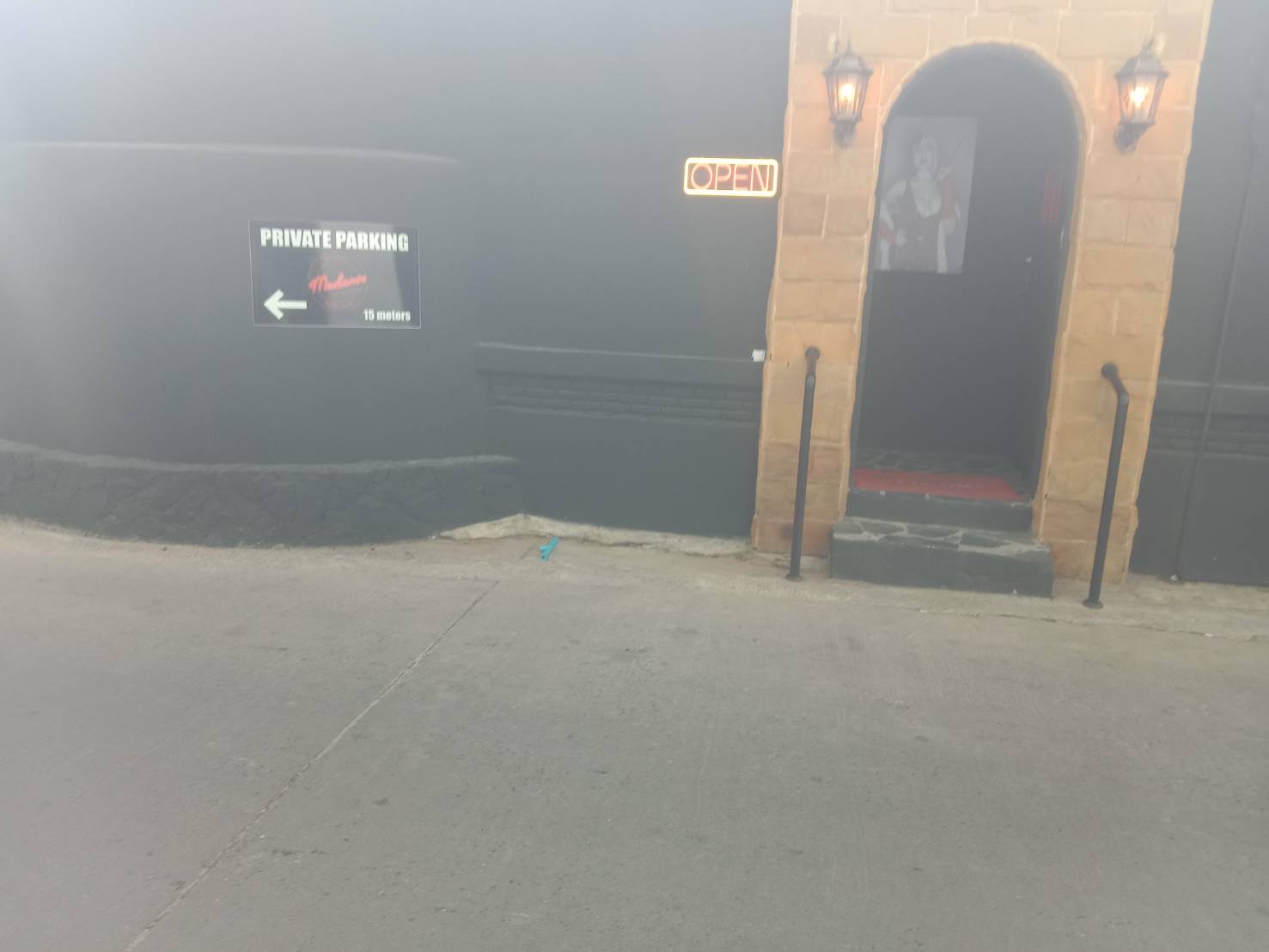 Madam's Club, Gentlemen Club, Pattaya, Soi Bongkoch 3, club entrance