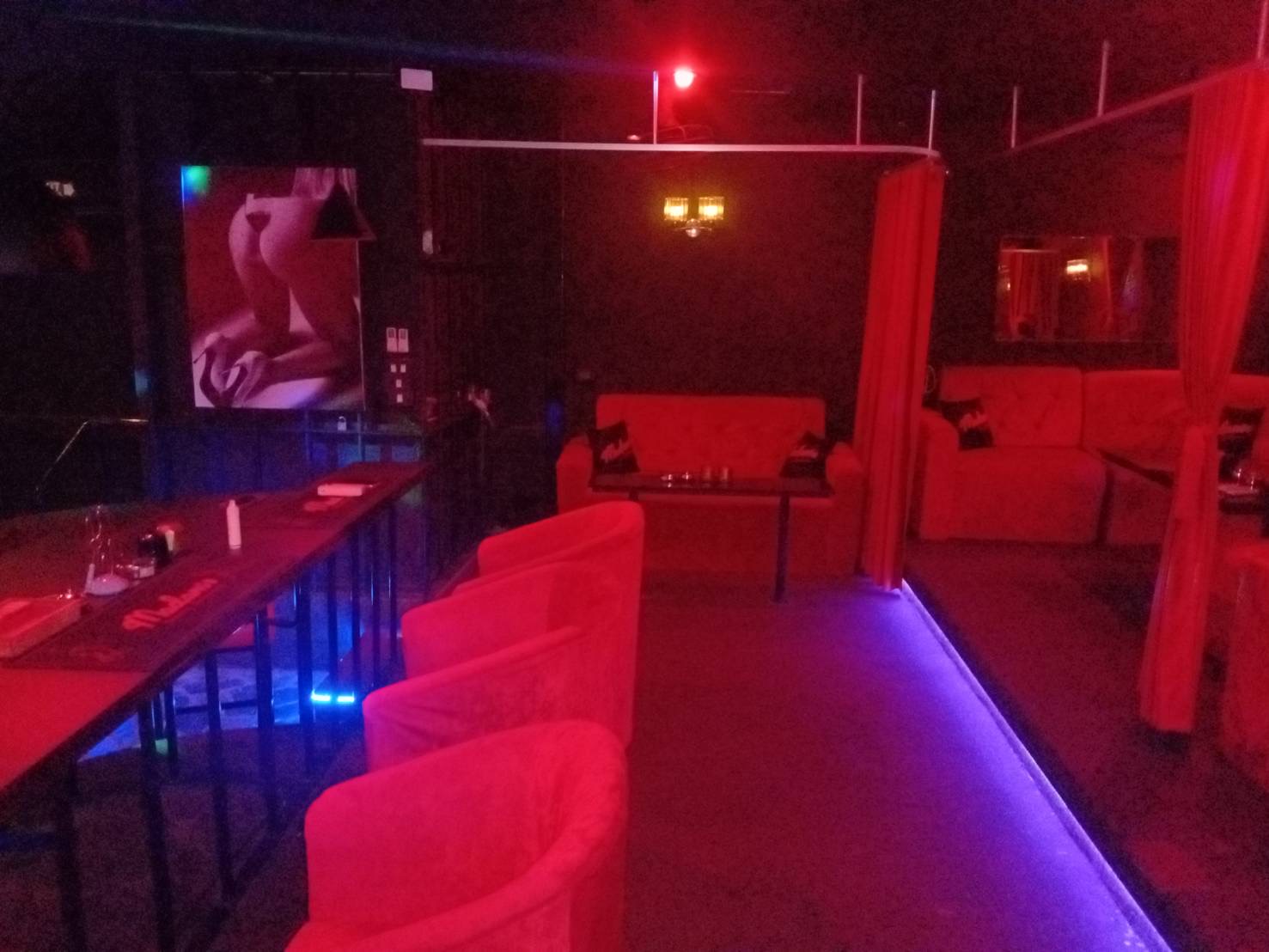 Madam's Club, Gentlemen Club, Pattaya, Soi Bongkoch 3, counter club