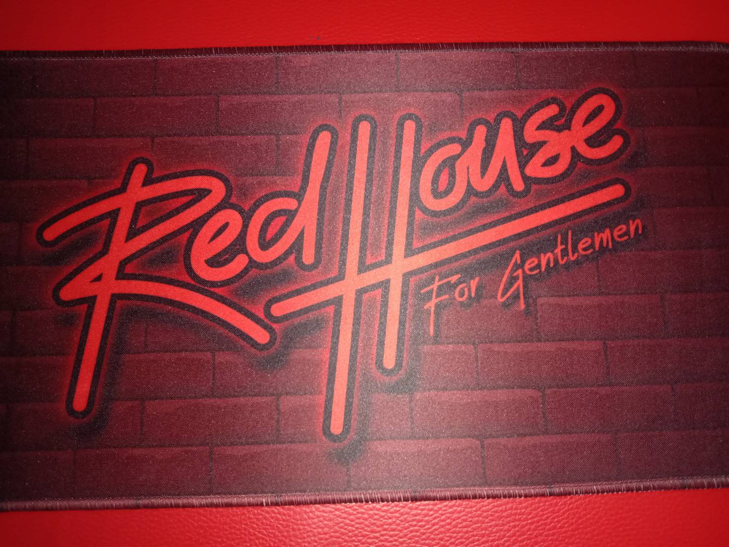 Red House, Gentlemen Club, Pattaya, Soi Bongkoch 8, name