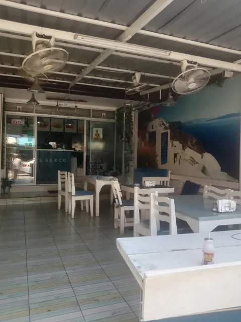 el greco, greek restaurant in pattaya, inside