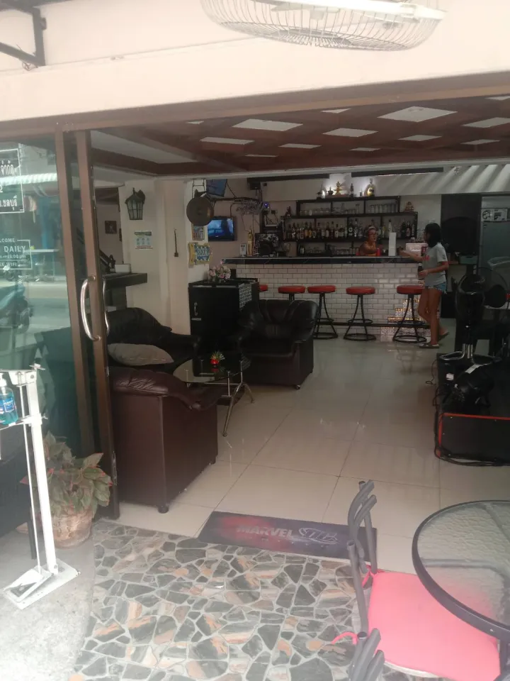 Lion of peckham Pattaya, bar