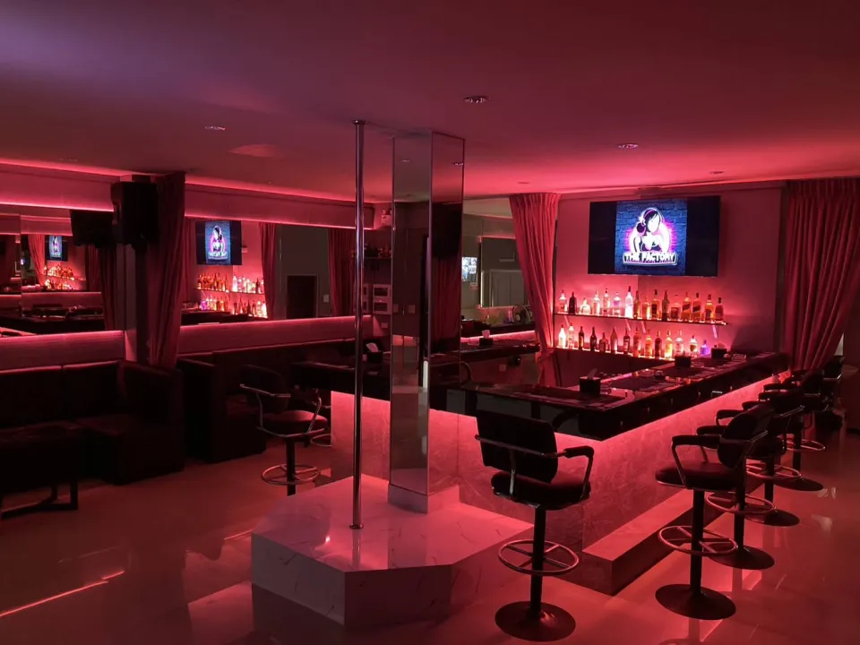The Factory Newest and best Gentlemen's club in Pattaya