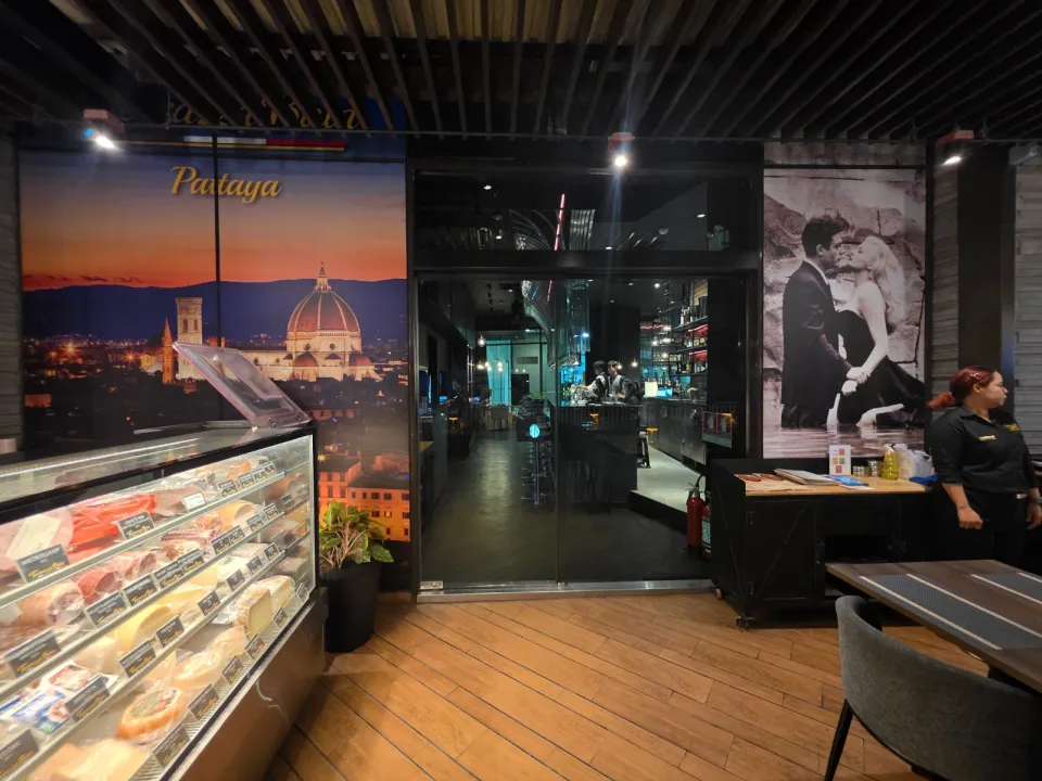 Tuscan cold cuts and cheese selection at Terrazza Baia